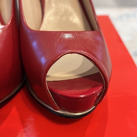 Red GUESS Heels - Picture 8 of 9